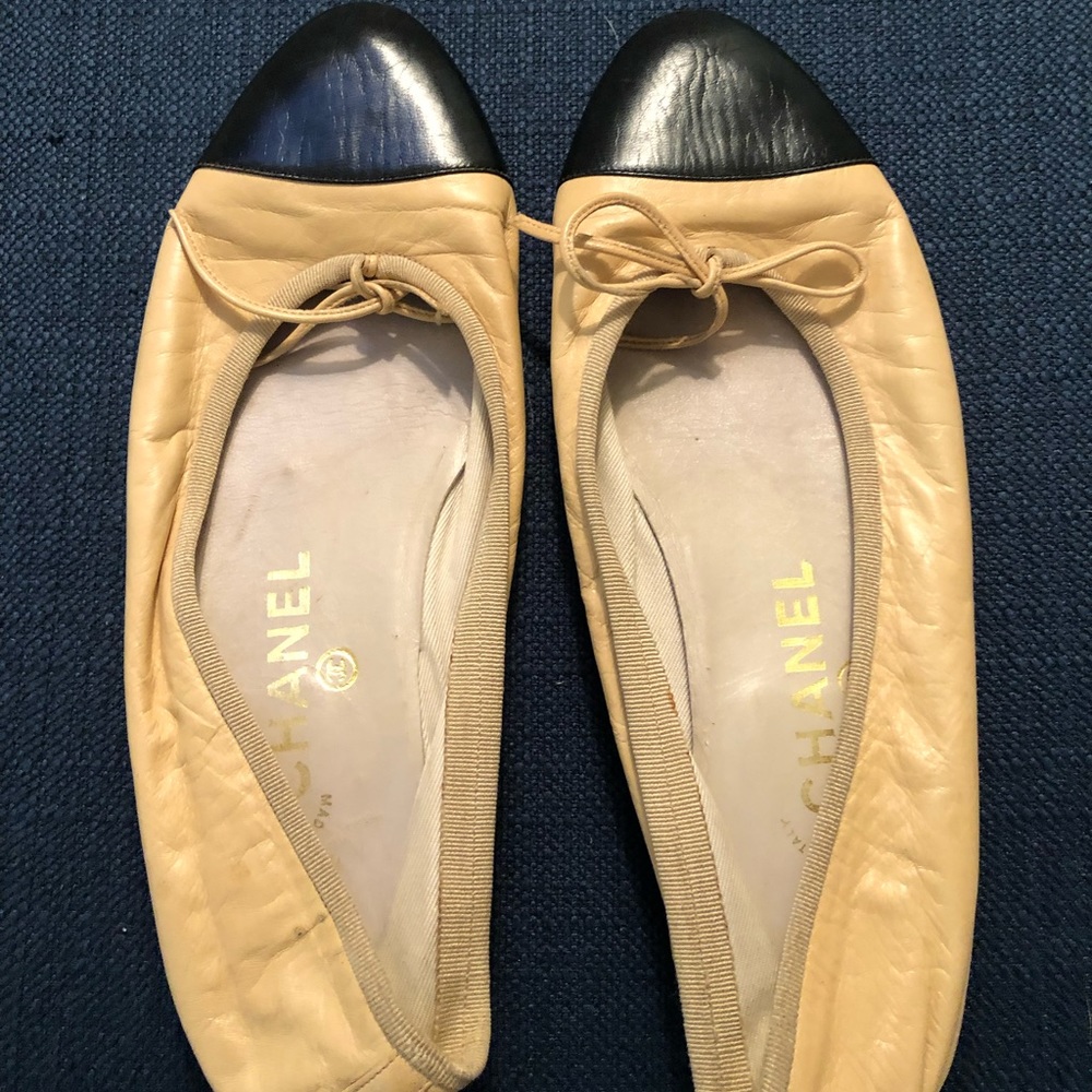 Iconic Chanel Ballet Flats 38.5